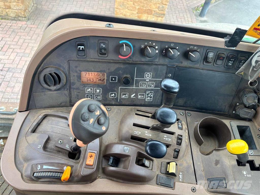 John Deere 7830 トラクター