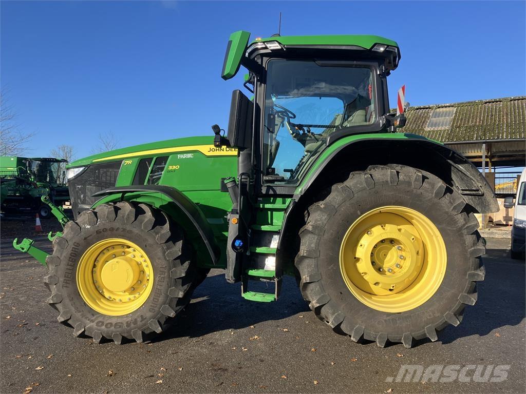 John Deere 7R 330 トラクター