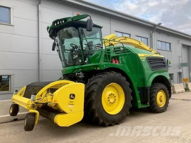 John Deere 8500i 自走式フォレージハーベスター
