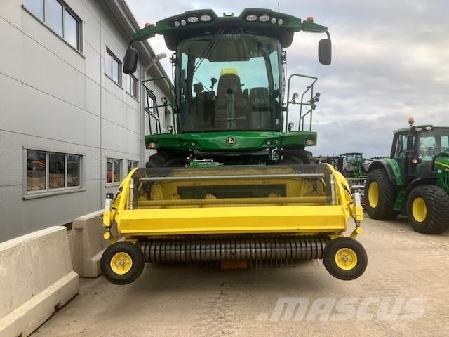 John Deere 8500i 自走式フォレージハーベスター