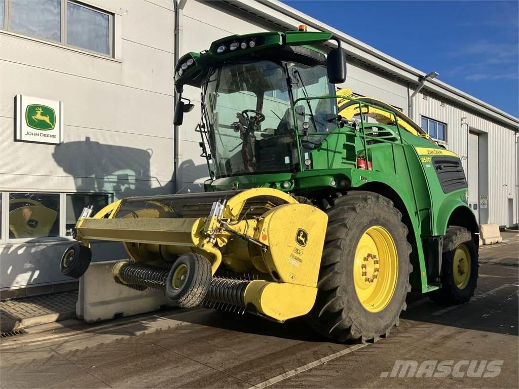 John Deere 8500i 自走式フォレージハーベスター