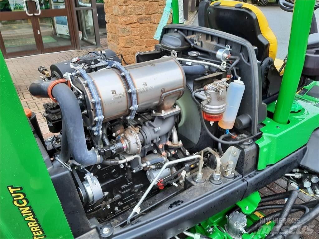 John Deere 8800A 歩行型芝刈り機
