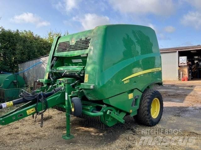 John Deere 960 スクエアベーラー