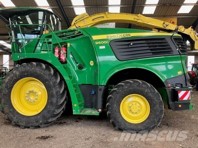 John Deere 9600 自走式フォレージハーベスター