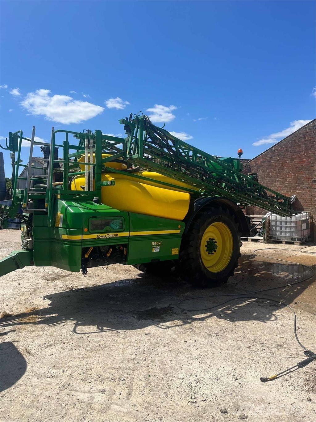 John Deere R952i 自走式噴霧器