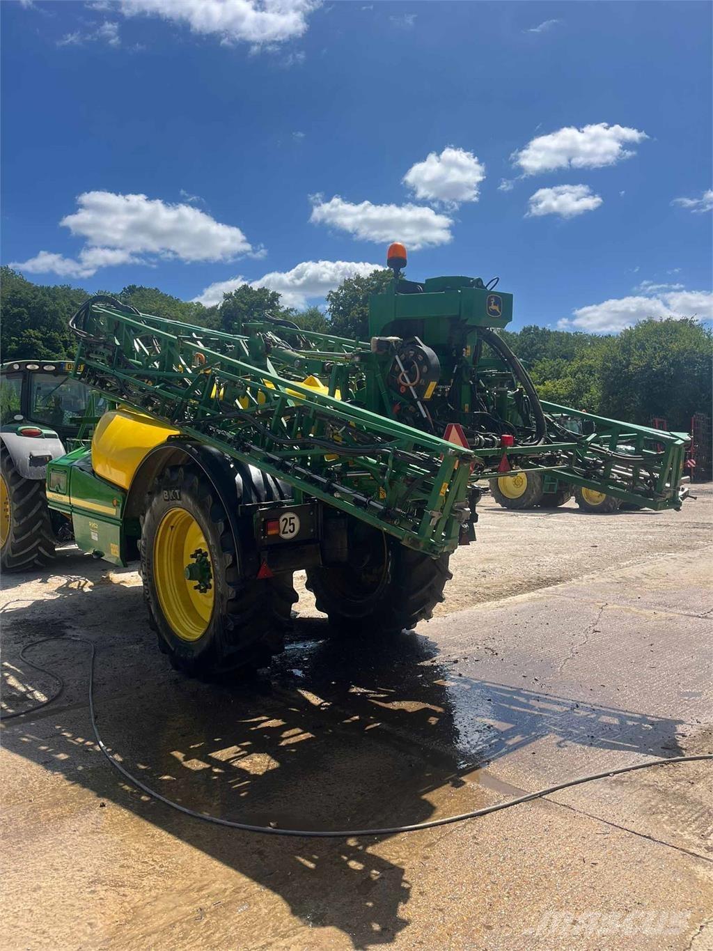 John Deere R952i 自走式噴霧器