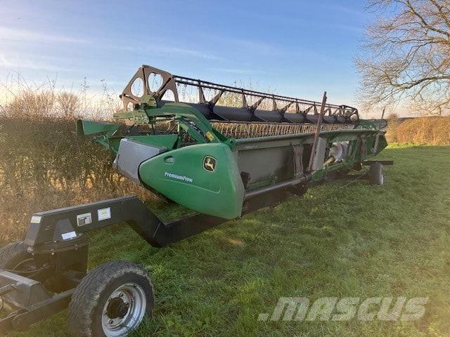 John Deere S685 TM コンバイン
