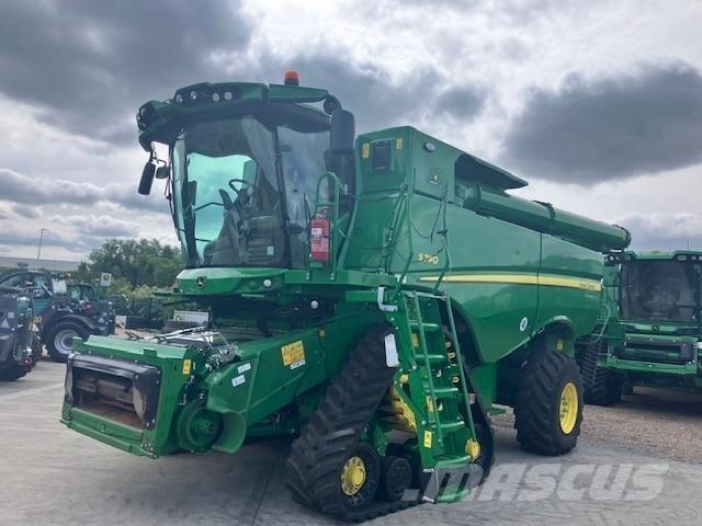John Deere S790 コンバイン