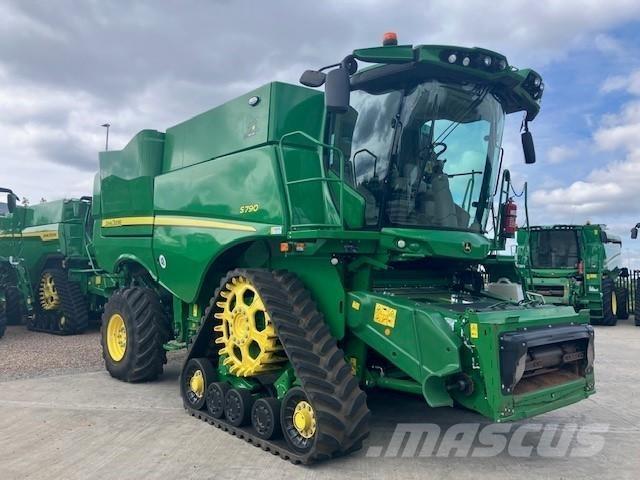 John Deere S790 コンバイン