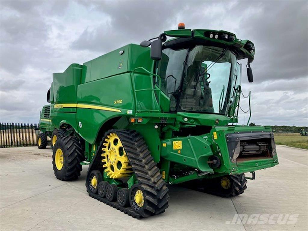 John Deere S790 コンバイン