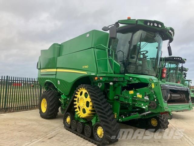 John Deere S790 コンバイン