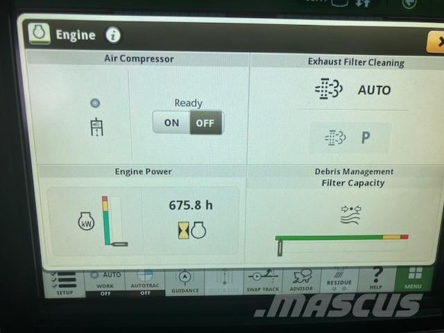 John Deere S790 コンバイン