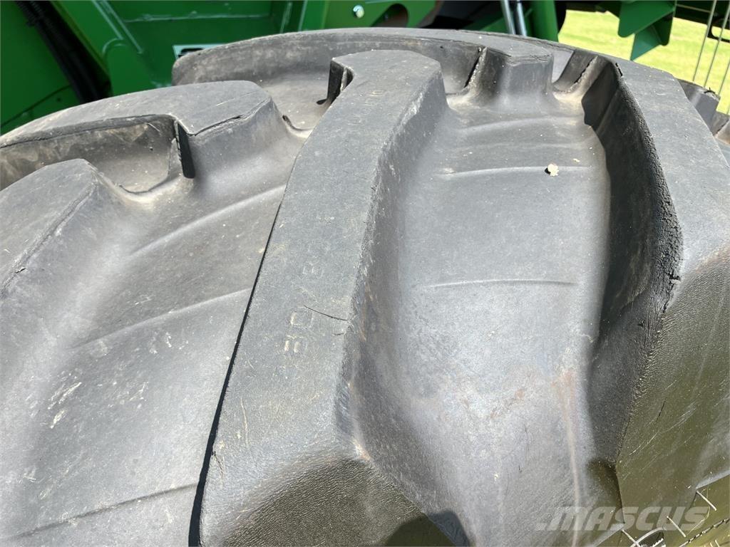 John Deere T550I コンバイン