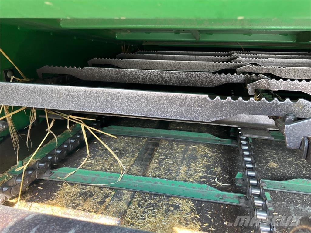 John Deere T560i HM コンバイン