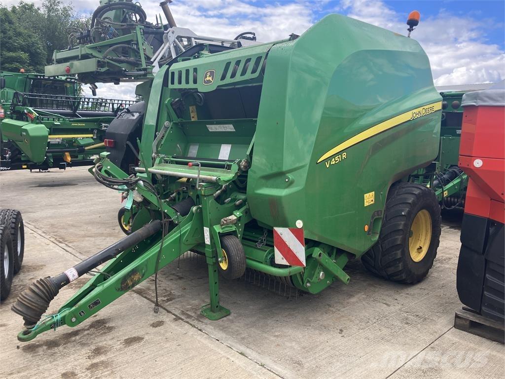 John Deere V451R テッダー・テッダーレーキ