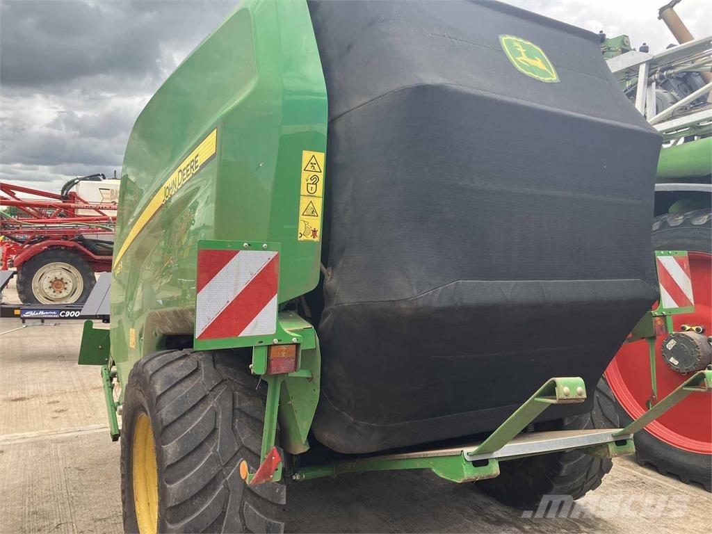 John Deere V451R テッダー・テッダーレーキ
