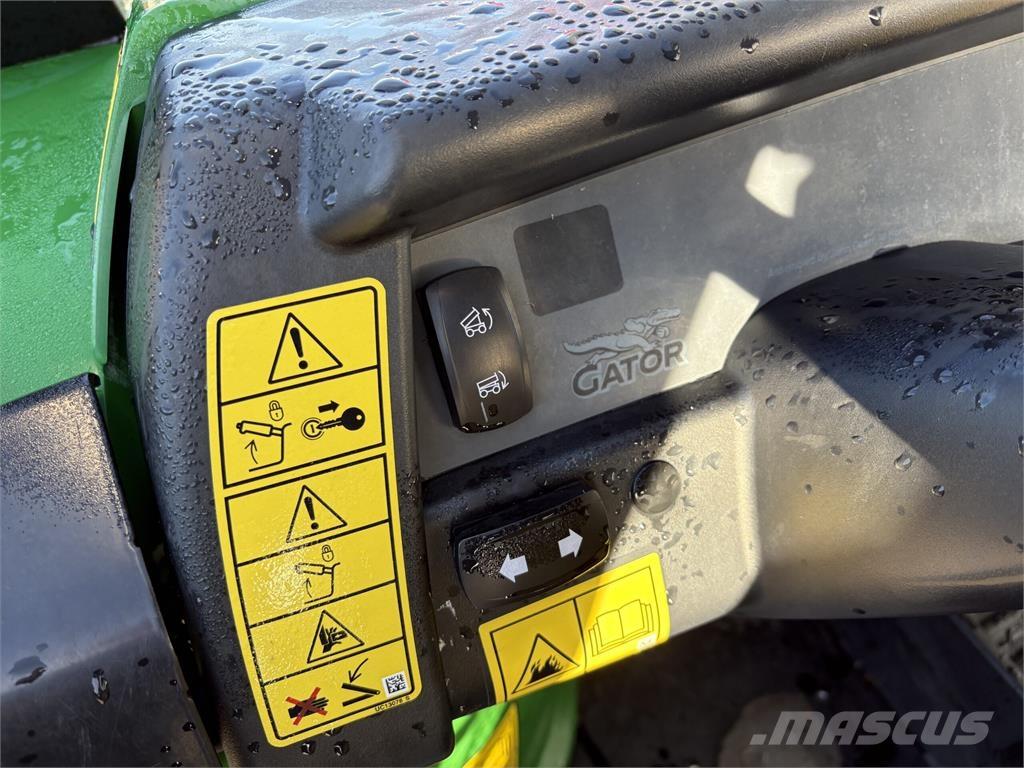 John Deere XUV855M ユーティリティー機械