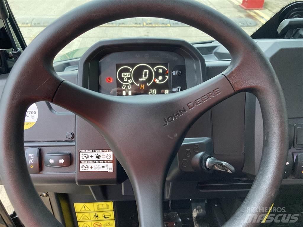 John Deere XUV875M ユーティリティー機械