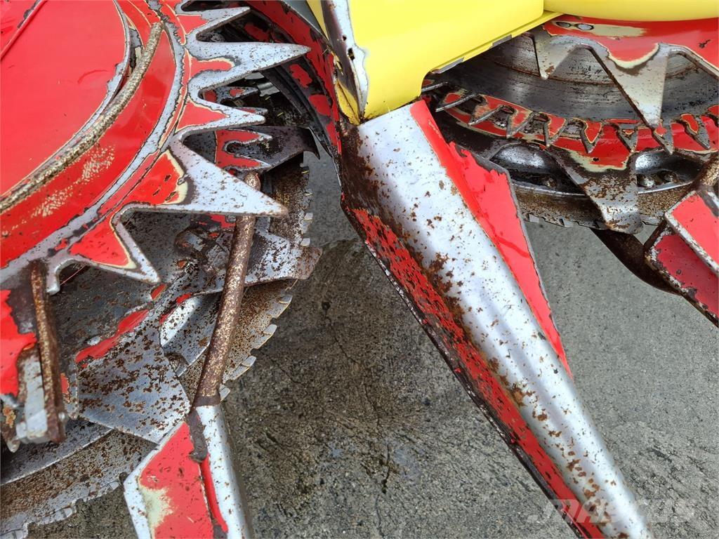 Kemper 390 Plus 自走式フォレージハーベスター