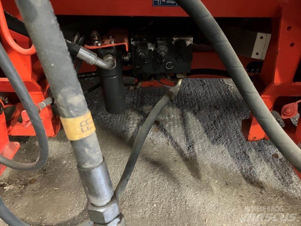 Kuhn Axis 50.2 HEMCW ブームスプレイヤー