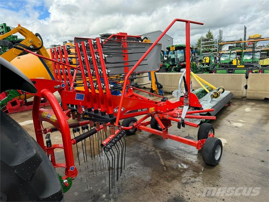 Kuhn GA 4201 テッダー・テッダーレーキ