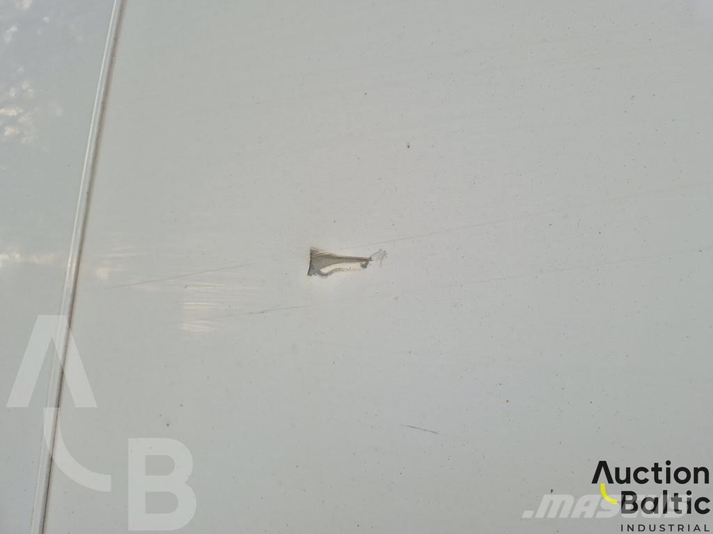 Opel Movano ボックストラック