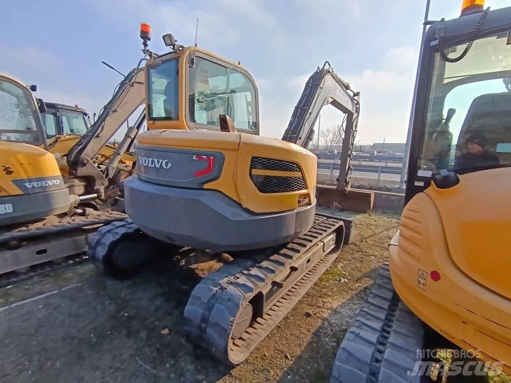 Volvo ECR 88 D 中型油圧ショベル 7ｔ-12ｔ（ユンボ・パワーショベル・バックホー）
