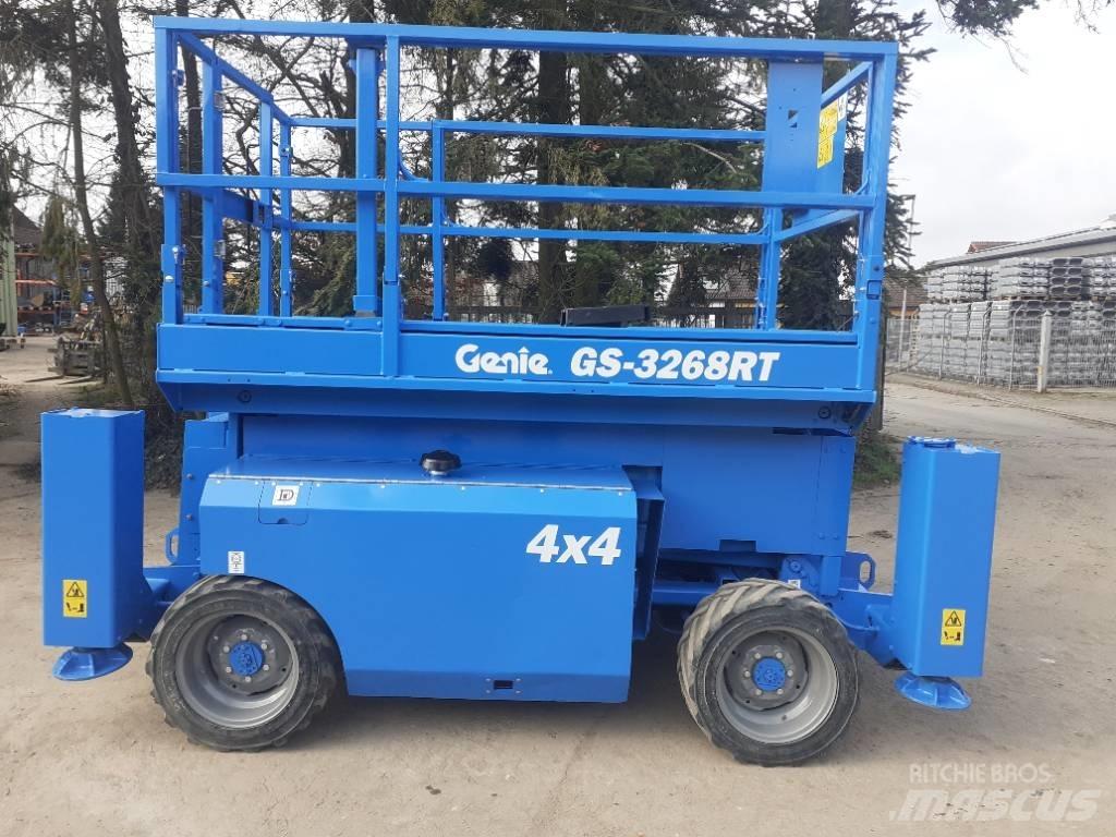 Genie GS 3268 RT シザースリフト