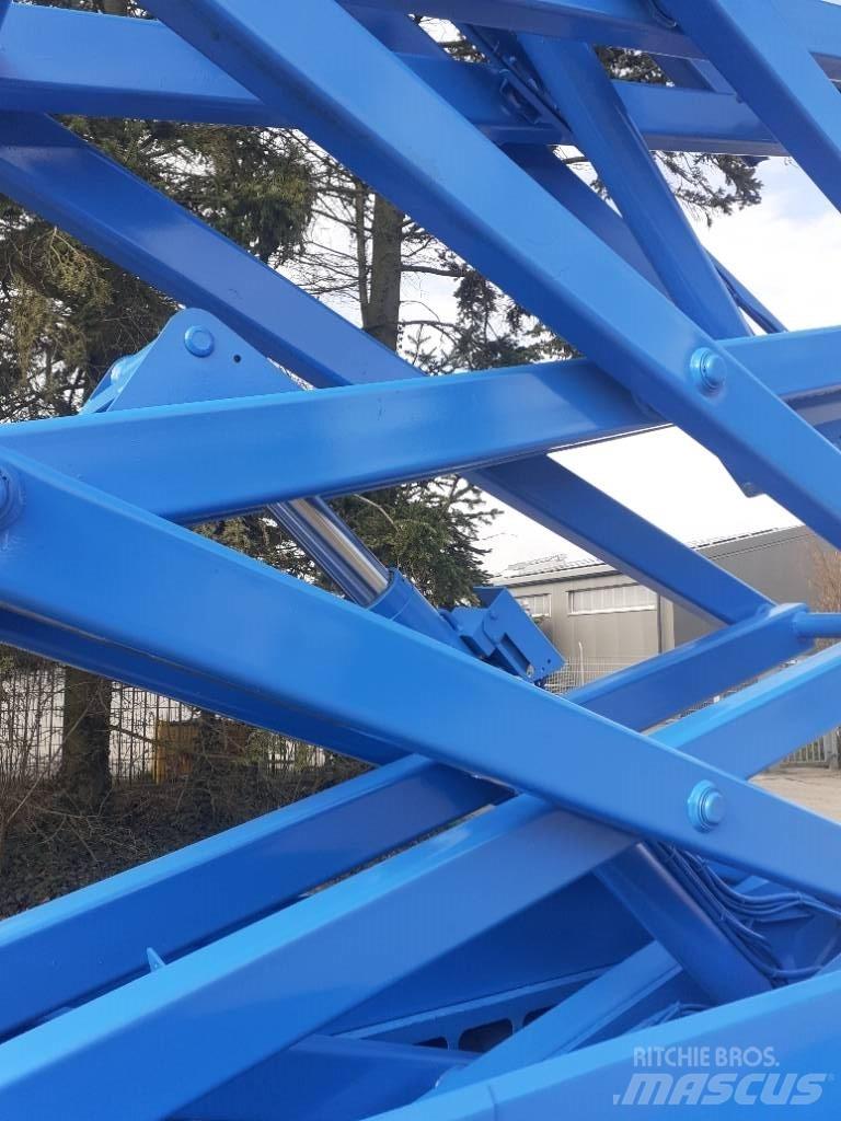 Genie GS 3268 RT シザースリフト