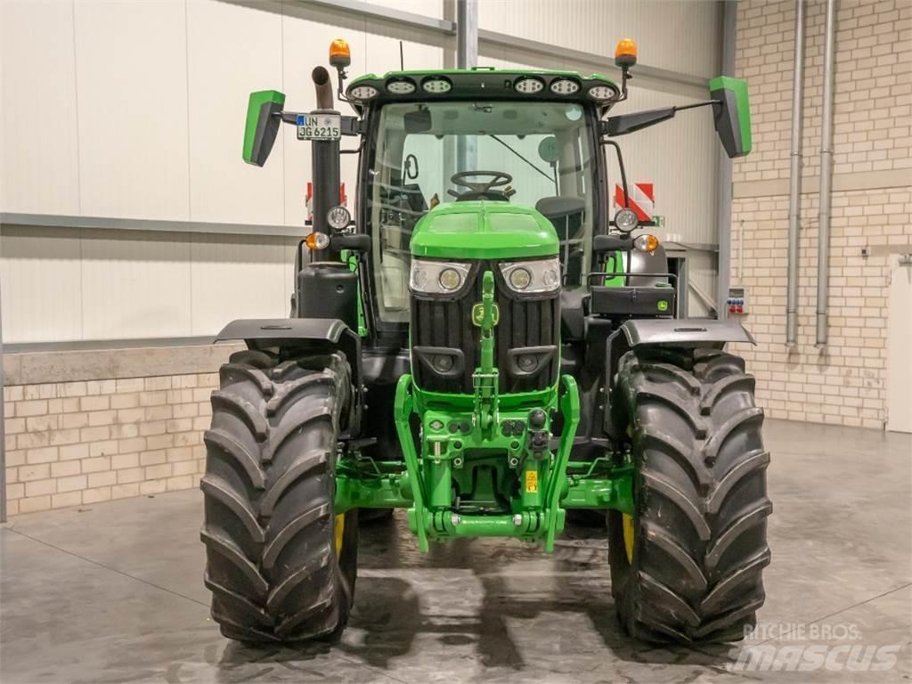 John Deere 6R215 トラクター