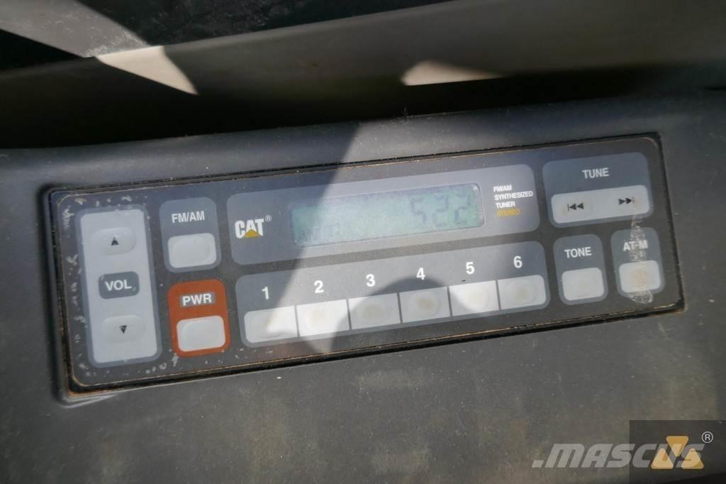 Morooka MST2300VD キャリアダンプ