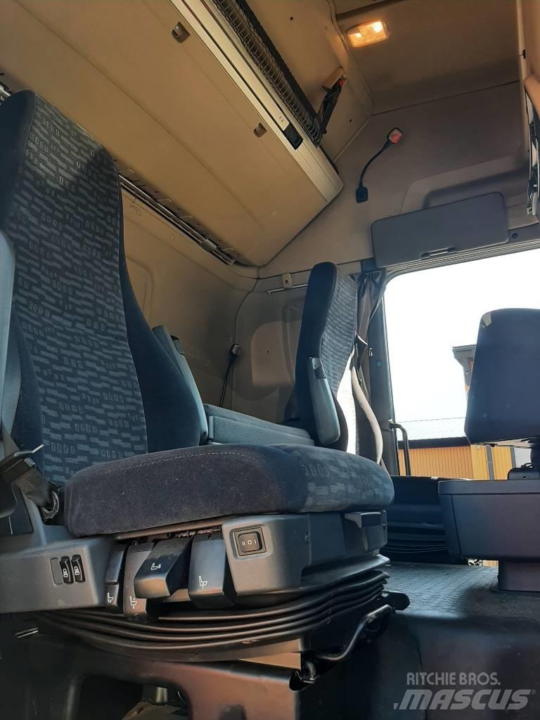 Scania R 560 木材トラック