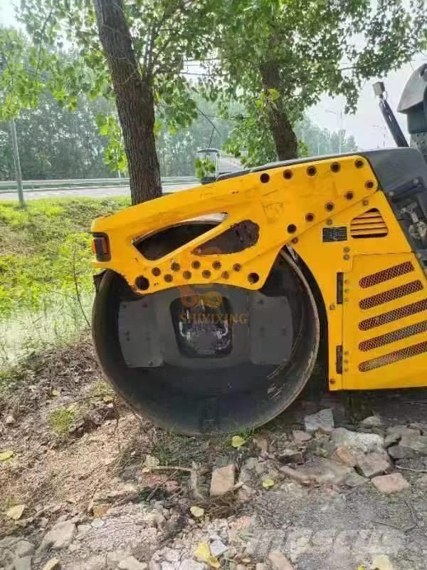 Sakai SW 770 ND タンデムローラ