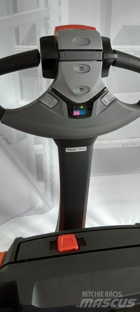 Toyota LWE 160 ローリフト