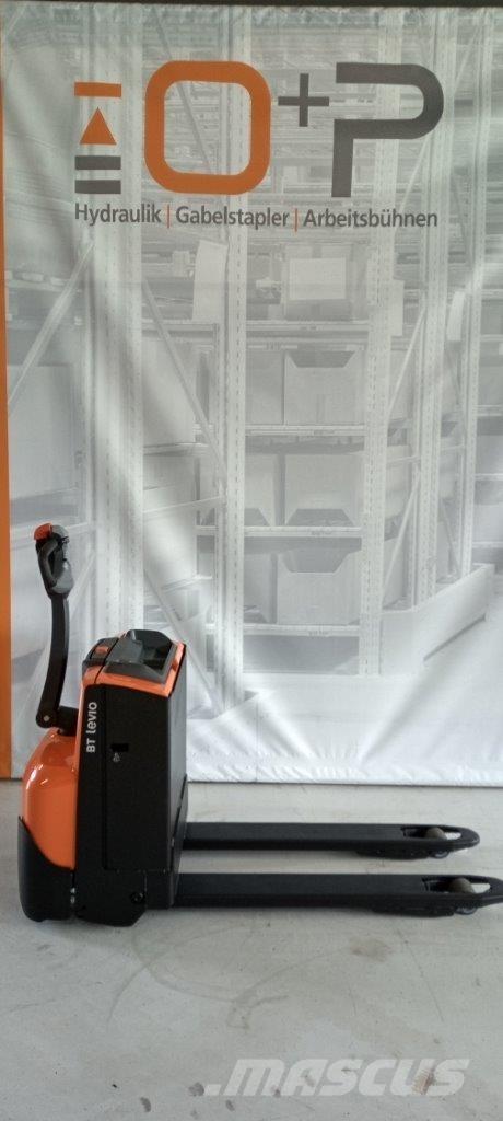 Toyota LWE 160 ウォーキンフォークリフト