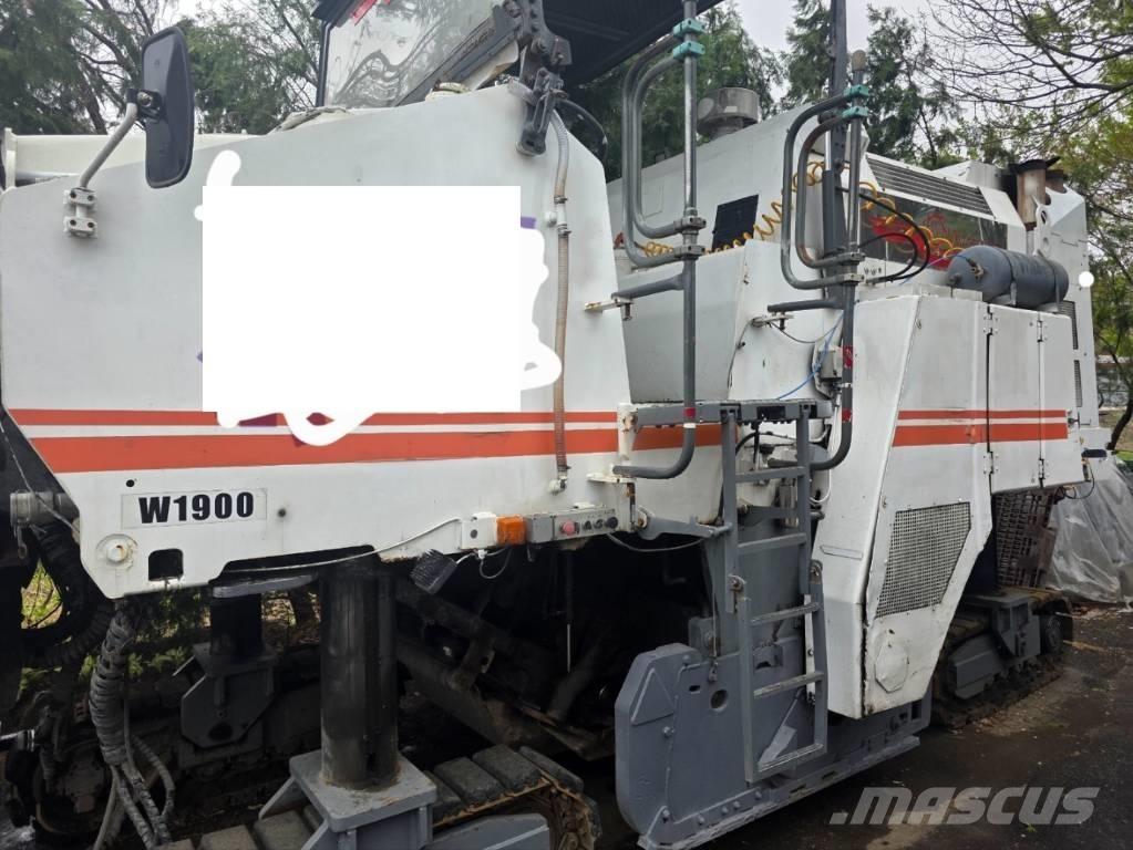 Wirtgen W 1900 アスファルトコールドミリングマシーン