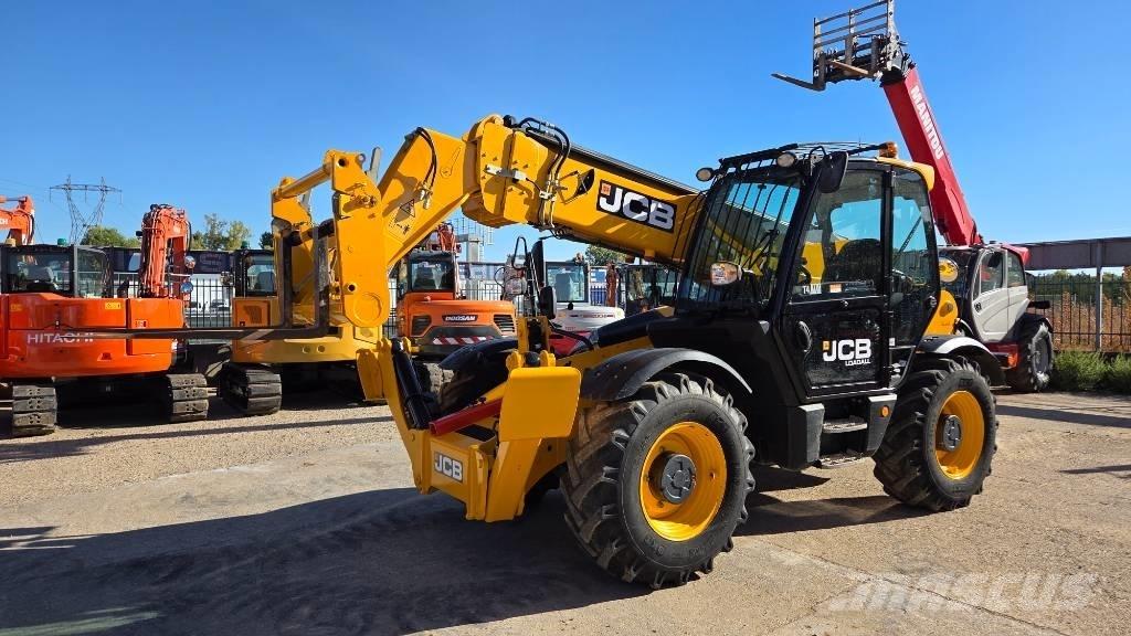 JCB 535-125 テレスコーピックハンドラー