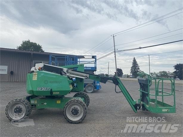 JLG 340 AJ ブームリフト　屈伸型