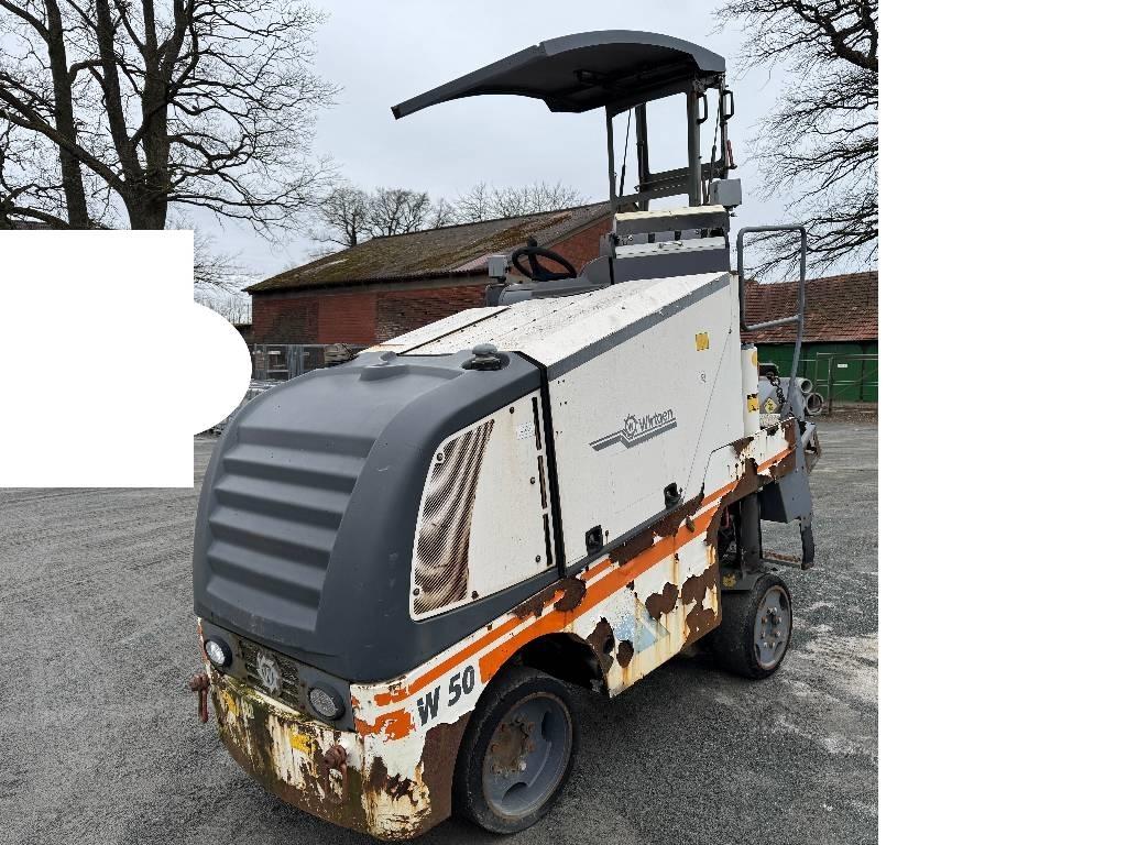 Wirtgen W 50 アスファルトコールドミリングマシーン