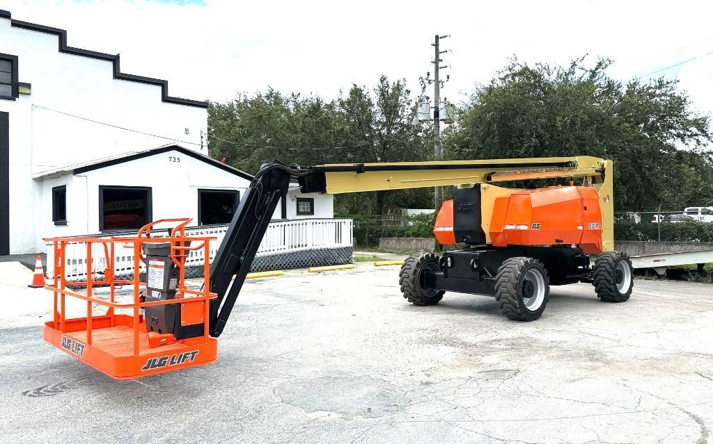 JLG 800 AJ ブームリフト　屈伸型