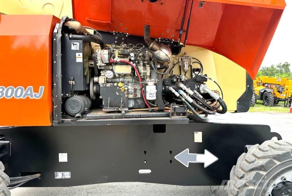 JLG 800 AJ ブームリフト　屈伸型