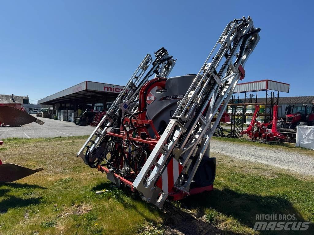 Kuhn DELTIS 2 牽引型スプレイヤー