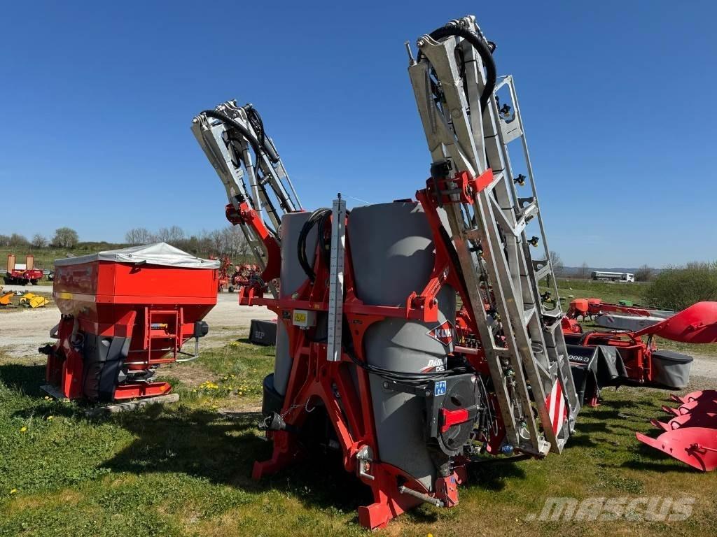 Kuhn DELTIS 2 牽引型スプレイヤー