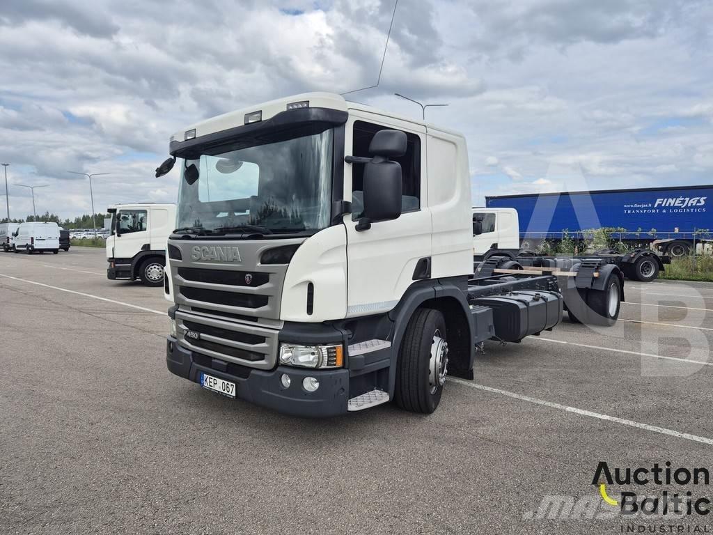 Scania P 450 キャブ付きシャーシ