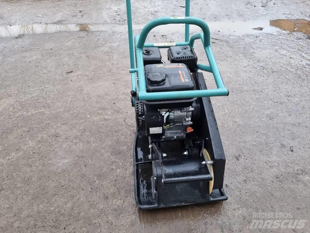 Ammann APF 15/40 プレートコンパクター