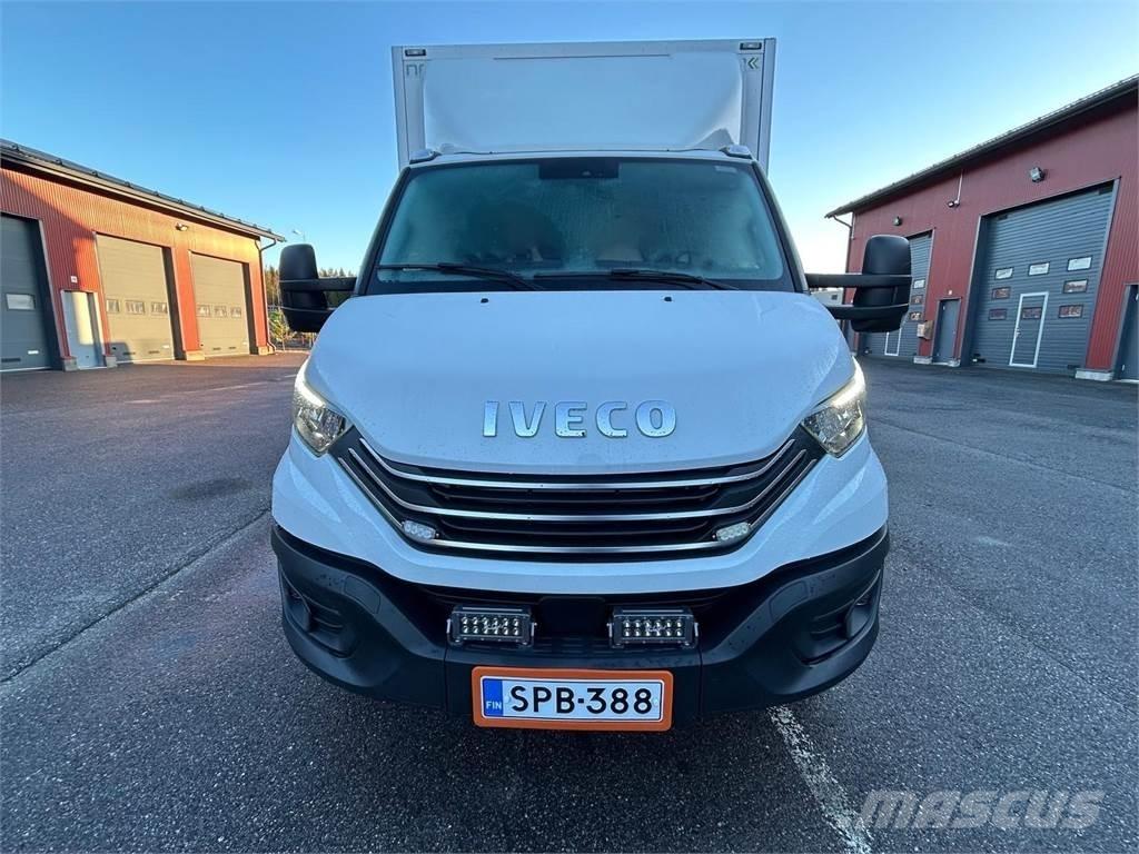 Iveco Daily パネルバン