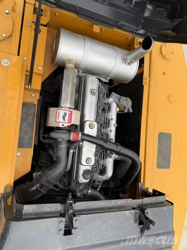 Sany SY 215 C 大型油圧ショベル12t以上（パワーショベル・ユンボ）