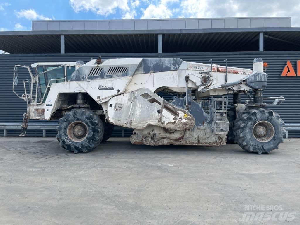 Wirtgen WR 240I アスファルトリサイクルマシン