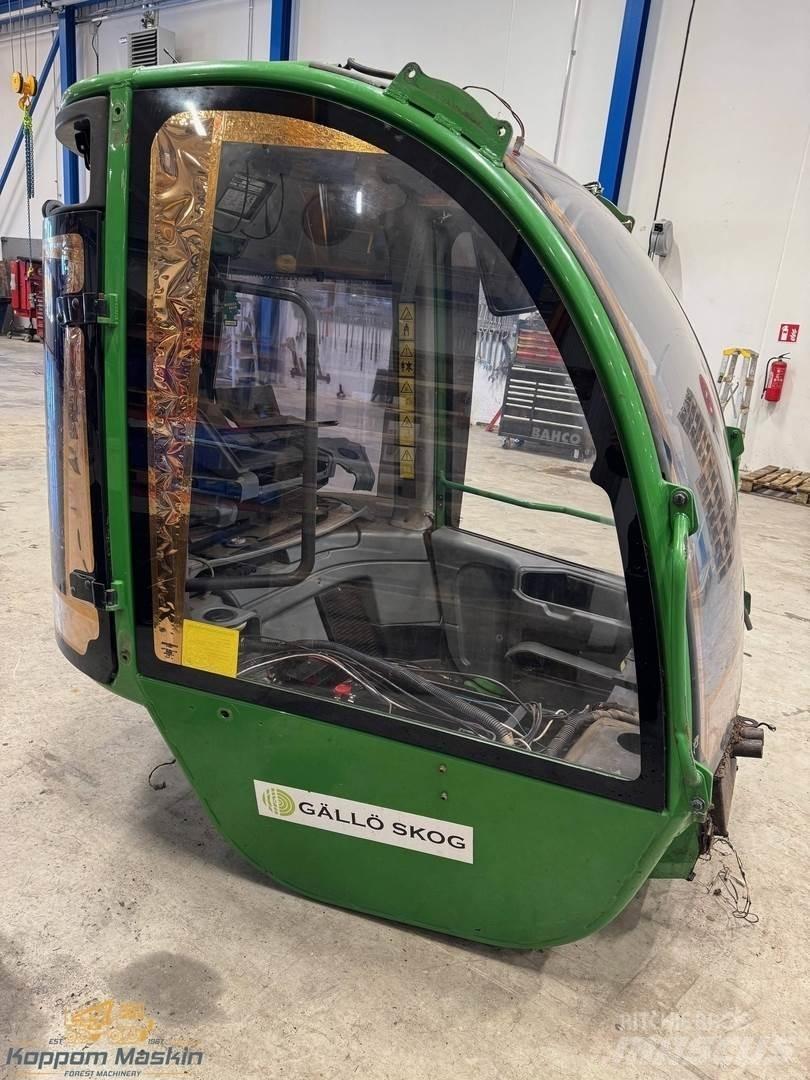 John Deere 1270E キャビン及び内装
