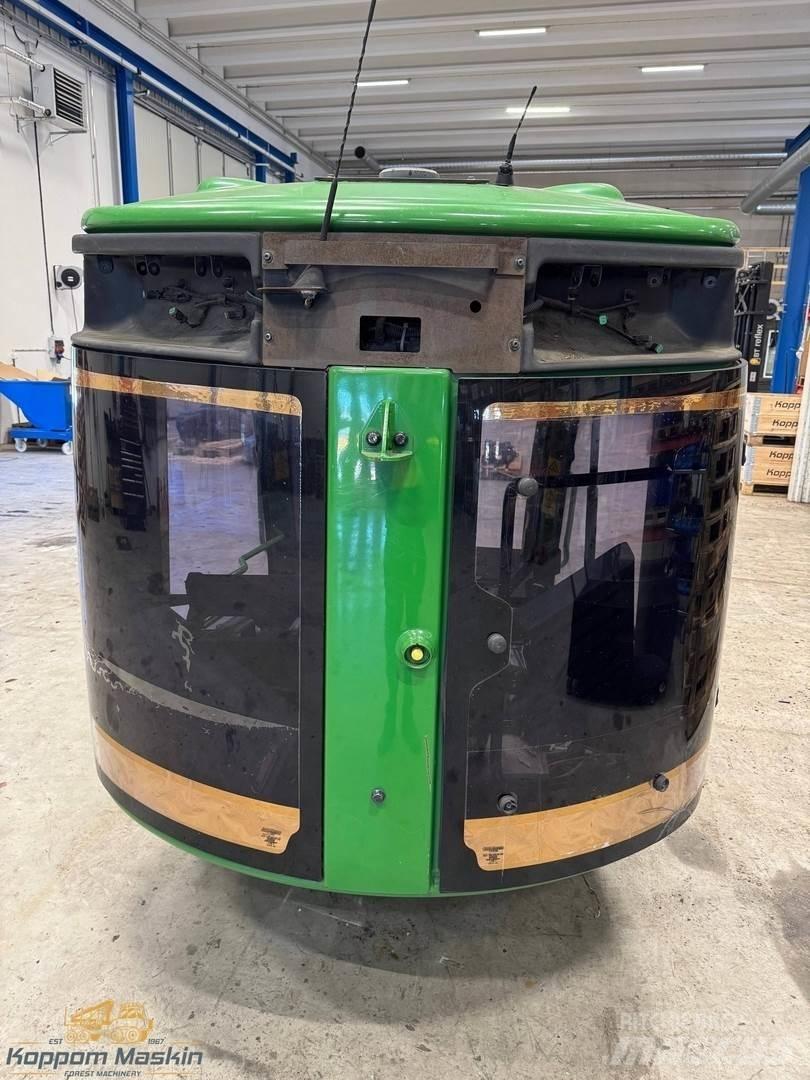 John Deere 1270E キャビン及び内装